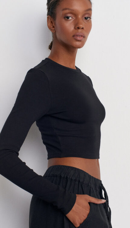 Uzun Kollu Crop Top-Siyah